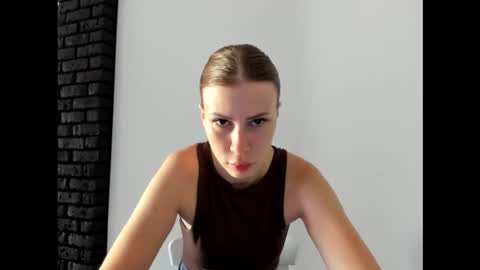 amelia_gold9 online show from 09-21-25, 07:54