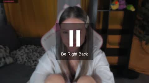 Your Amelia online show from 01-04-25, 03:07