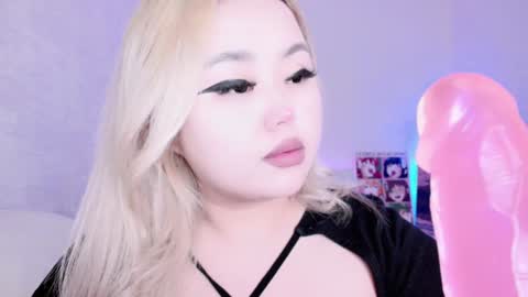 Snapshot of amelia_sunlight chatting on 12-16-24, 12:37 Amelia online show from 12-16-24, 12:37