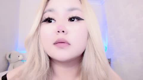 Snapshot of amelia_sunlight chatting on 12-23-24, 02:13 Amelia online show from 12-23-24, 02:13