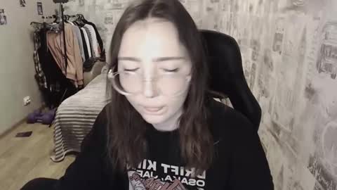 Amelia online show from 12-20-24, 01:43