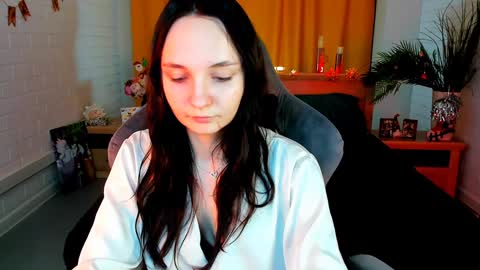 Amelia online show from 12-19-24, 11:50