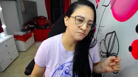 Amelia online show from 11-07-25, 01:38