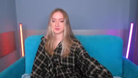 ameliawise online show from 01-18-25, 03:42