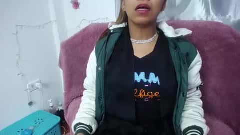 amelie brown online show from 12-31-24, 12:25