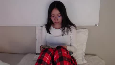 Amelie online show from 02-26-25, 08:22