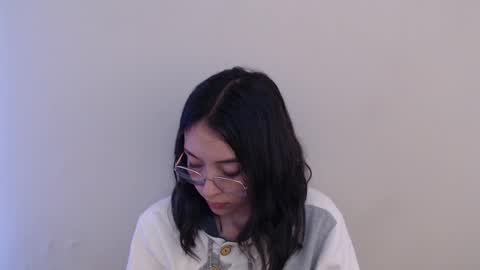 Amelie online show from 03-05-25, 10:43