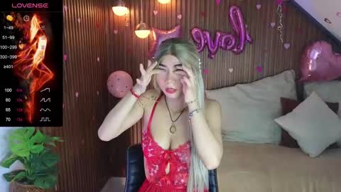 Snapshot of amelieaxie chatting on 02-15-25, 03:42 Isabella online show from 02-15-25, 03:42