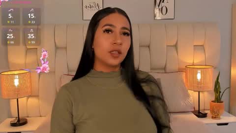 Snapshot of ameliebelle_ chatting on 10-26-25, 12:11 Amelie online show from 10-26-25, 12:11