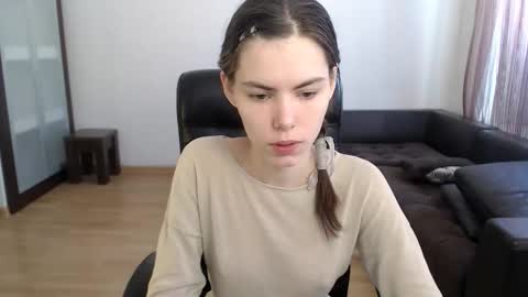 Amelie online show from 09-19-25, 08:38