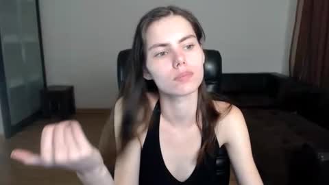 Amelie online show from 09-24-25, 05:05