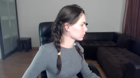 Amelie online show from 09-29-25, 04:45