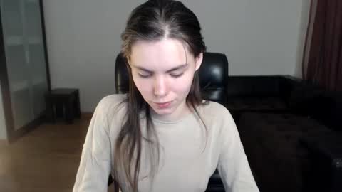 Amelie online show from 10-13-25, 05:35