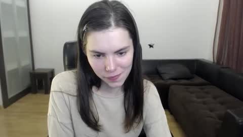 Amelie online show from 10-24-25, 06:04