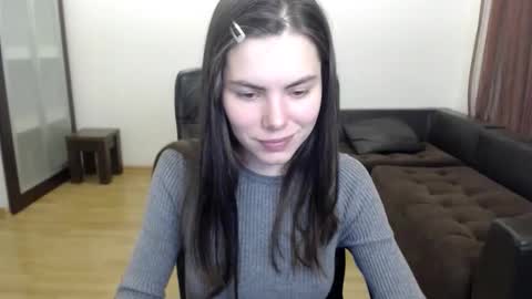 Amelie online show from 10-27-25, 04:00