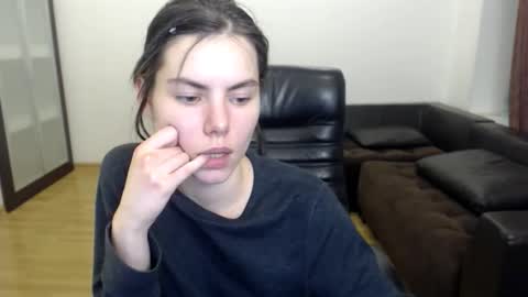 Amelie online show from 11-08-25, 07:23