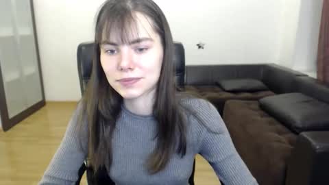 Amelie online show from 11-10-25, 07:02