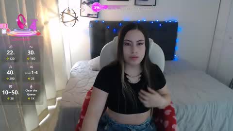 Snapshot of amelierose1 chatting on 12-01-25, 02:22 Amelie online show from 12-01-25, 02:22