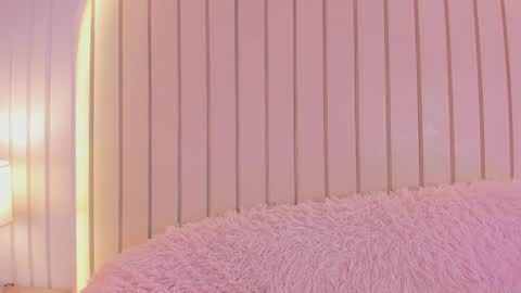 Snapshot of ameliiaa_smith chatting on 09-19-25, 02:24 Amelia online show from 09-19-25, 02:24