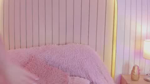 Snapshot of ameliiaa_smith chatting on 09-24-25, 12:47 Amelia online show from 09-24-25, 12:47