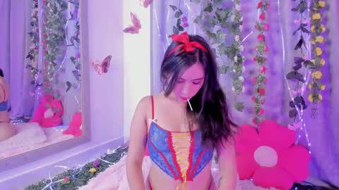 Snapshot of ameliiaa_smith chatting on 10-30-25, 11:27 Amelia online show from 10-30-25, 11:27