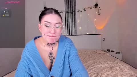 Snapshot of ameliya_sun chatting on 03-03-25, 05:18 Aylin online show from 03-03-25, 05:18