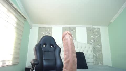 Amell Thomson online show from 12-12-24, 02:00