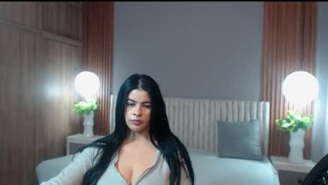 Luisa online show from 10-07-25, 01:30
