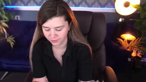 amellymillyy online show from 11-19-25, 08:20