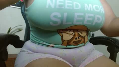 Snapshot of ames9001 chatting on 10-11-25, 02:26 Mari online show from 10-11-25, 02:26