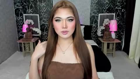 Snapshot of amethyst_claire chatting on 10-24-25, 07:38 Claire online show from 10-24-25, 07:38