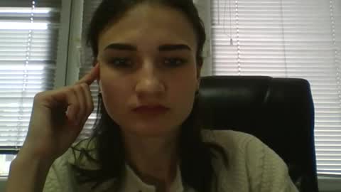 Julia  online show from 02-13-25, 12:54