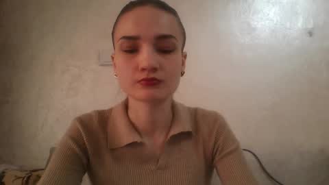 Julia  online show from 03-05-25, 06:12