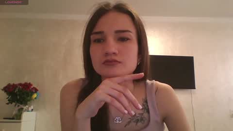 Julia  online show from 03-11-25, 08:52