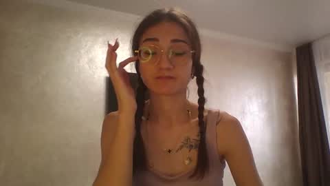 Snapshot of amethystnight_ chatting on 10-13-25, 06:13 Julia online show from 10-13-25, 06:13