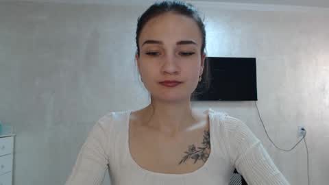 Julia  online show from 01-19-26, 10:08