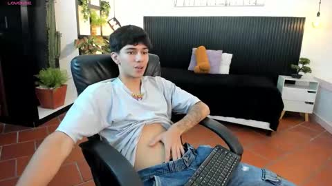 Snapshot of amethystshadow chatting on 10-22-25, 03:23 amethystshadow online show from 10-22-25, 03:23