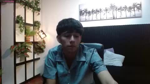 Snapshot of amethystshadow chatting on 10-26-25, 12:44 amethystshadow online show from 10-26-25, 12:44