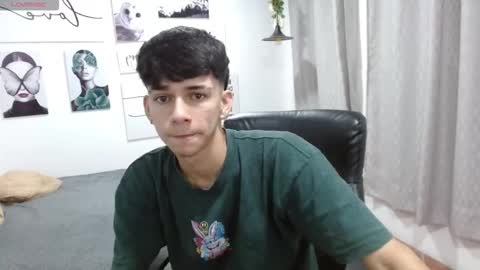 Snapshot of amethystshadow chatting on 10-29-25, 03:47 amethystshadow online show from 10-29-25, 03:47