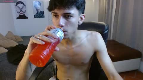 Snapshot of amethystshadow chatting on 11-05-25, 04:07 amethystshadow online show from 11-05-25, 04:07