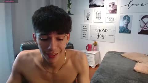 Snapshot of amethystshadow chatting on 11-29-25, 07:28 amethystshadow online show from 11-29-25, 07:28