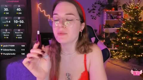 Hi-hi I am Kate welcome to my sexy room online show from 12-24-24, 09:06