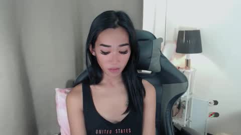 Snapshot of ami_lewis chatting on 11-11-25, 12:21 JOANNA online show from 11-11-25, 12:21