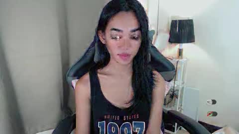 Snapshot of ami_lewis chatting on 11-16-25, 11:10 JOANNA online show from 11-16-25, 11:10