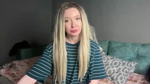 Snapshot of amiair chatting on 11-03-25, 04:19 Ami Air online show from 11-03-25, 04:19