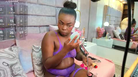 Amina online show from 11-21-25, 10:41