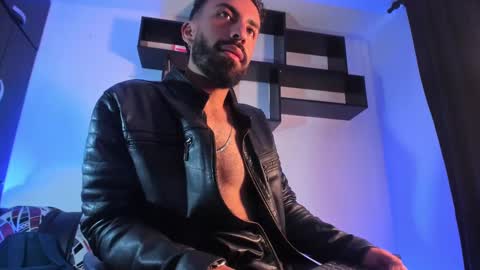 Snapshot of amir_salah chatting on 03-12-25, 02:01 Amir online show from 03-12-25, 02:01