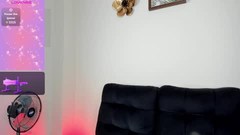 Snapshot of amira_princesswc chatting on 11-18-25, 06:56 amira_princesswc online show from 11-18-25, 06:56