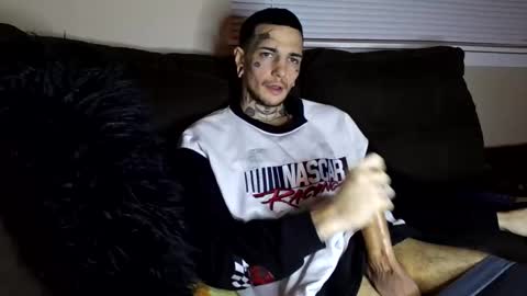 amiri_sweater online show from 03-05-25, 03:51