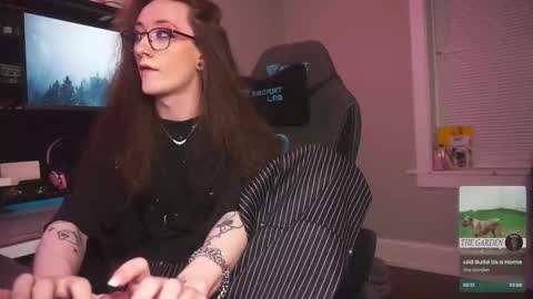 Snapshot of amirinsworld chatting on 11-08-25, 03:50 Am-er-in online show from 11-08-25, 03:50